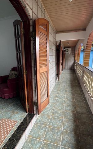Casa para alugar com 330m², 4 quartos e 2 vagas Casa para alugar com 330m², 4 quartos e 2 vagasVaranda do Quarto