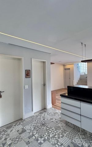 Casa de condomínio à venda com 180m², 4 quartos e 2 vagas Casa de condomínio à venda com 180m², 4 quartos e 2 vagasCozinha