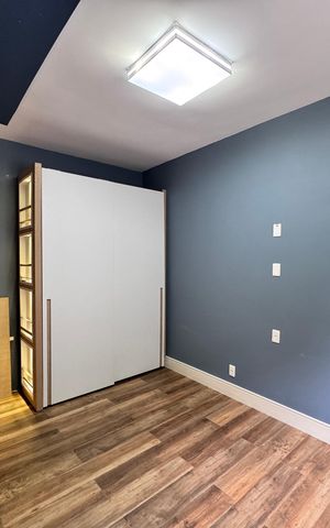 Casa de condomínio à venda com 180m², 4 quartos e 2 vagas Casa de condomínio à venda com 180m², 4 quartos e 2 vagasQuarto 1