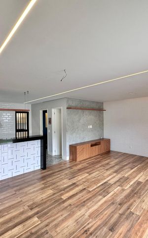 Casa de condomínio à venda com 180m², 4 quartos e 2 vagas Casa de condomínio à venda com 180m², 4 quartos e 2 vagasSala