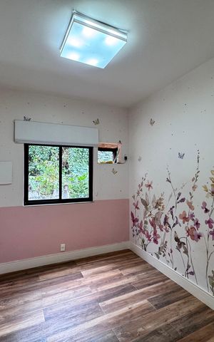 Casa de condomínio à venda com 180m², 4 quartos e 2 vagas Casa de condomínio à venda com 180m², 4 quartos e 2 vagasQuarto 2