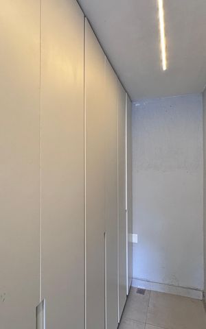 Casa de condomínio à venda com 180m², 4 quartos e 2 vagas Casa de condomínio à venda com 180m², 4 quartos e 2 vagasÁrea de Serviço