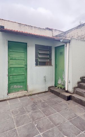 Casa para alugar com 250m², 3 quartos e 3 vagas Casa para alugar com 250m², 3 quartos e 3 vagasEdícula