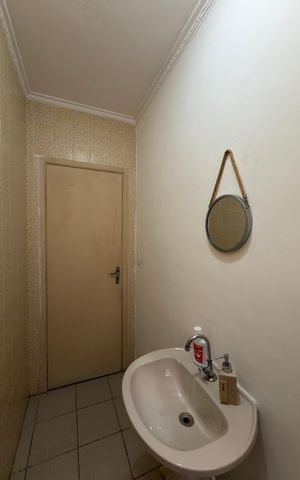 Casa à venda com 256m², 3 quartos e 2 vagasLavabo 