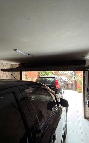 Casa à venda com 256m², 3 quartos e 2 vagasGaragem