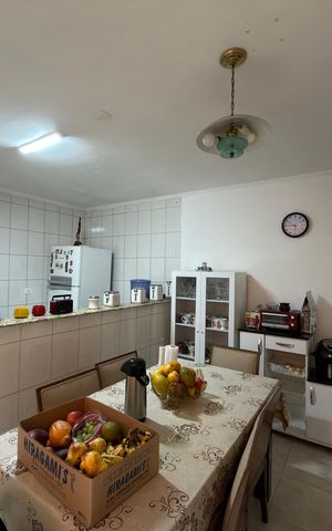 Casa à venda com 256m², 3 quartos e 2 vagasCopa e Cozinha 