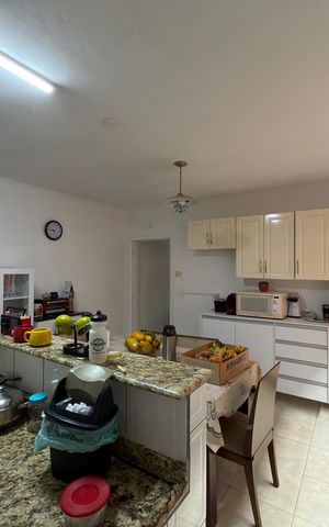 Casa à venda com 256m², 3 quartos e 2 vagasCopa e Cozinha 