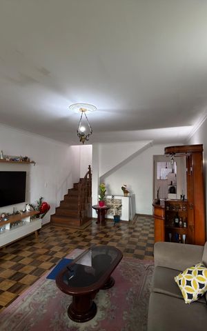 Casa à venda com 256m², 3 quartos e 2 vagasSala 