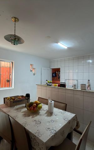 Casa à venda com 256m², 3 quartos e 2 vagasCopa e Cozinha 