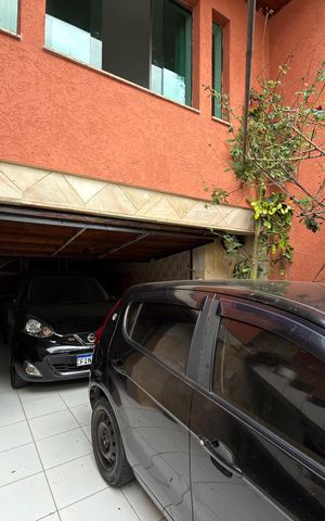 Casa à venda com 256m², 3 quartos e 2 vagasGaragem