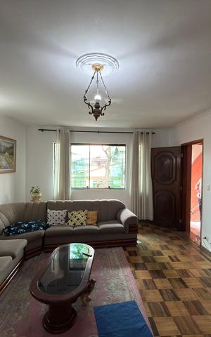 Casa à venda com 256m², 3 quartos e 2 vagasSala 