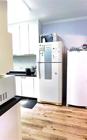 Casa à venda com 189m², 4 quartos e 2 vagas Casa à venda com 189m², 4 quartos e 2 vagasCozinha