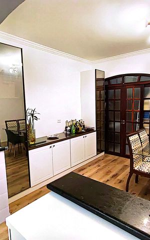 Casa à venda com 189m², 4 quartos e 2 vagas Casa à venda com 189m², 4 quartos e 2 vagasCozinha