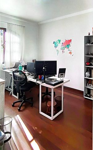 Casa à venda com 189m², 4 quartos e 2 vagas Casa à venda com 189m², 4 quartos e 2 vagasQuarto 2