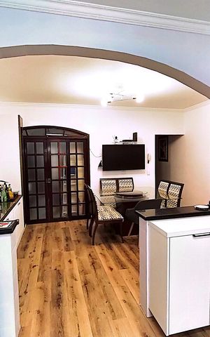 Casa à venda com 189m², 4 quartos e 2 vagas Casa à venda com 189m², 4 quartos e 2 vagasCozinha