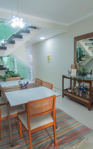Casa para alugar com 180m², 3 quartos e 2 vagas
