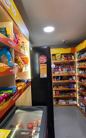 Apartamento à venda com 37m², 2 quartos e sem vaga Apartamento à venda com 37m², 2 quartos e sem vagaMini Mercado