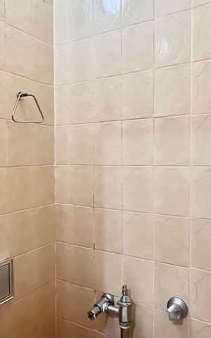 Apartamento à venda com 139m², 3 quartos e sem vaga Apartamento à venda com 139m², 3 quartos e sem vagaBanheiro de serviço