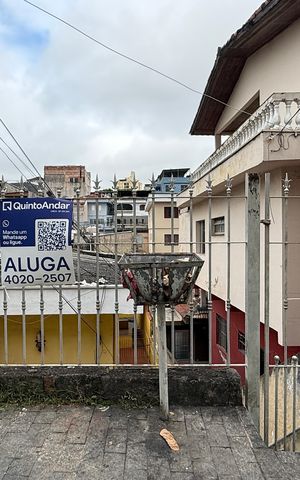Casa para alugar com 40m², 1 quarto e sem vaga Casa para alugar com 40m², 1 quarto e sem vagaFachada