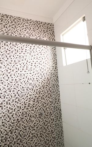 Casa para alugar com 50m², 2 quartos e 2 vagasBanheiro Social