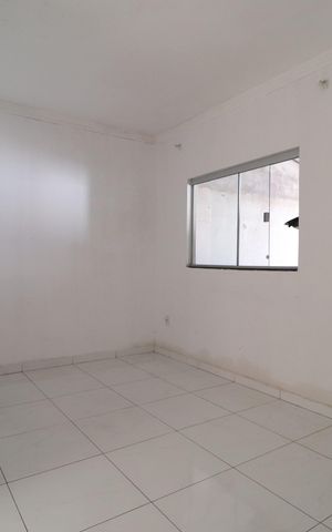Casa para alugar com 50m², 2 quartos e 2 vagasSala