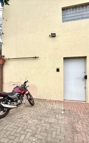 Casa para alugar com 100m², 2 quartos e 1 vaga Casa para alugar com 100m², 2 quartos e 1 vagaFachada