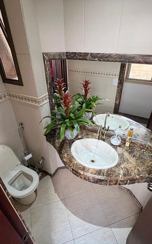 Apartamento à venda com 400m², 5 quartos e 4 vagas Apartamento à venda com 400m², 5 quartos e 4 vagasBanheiro