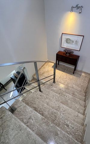 Apartamento à venda com 400m², 5 quartos e 4 vagas Apartamento à venda com 400m², 5 quartos e 4 vagasCorredor