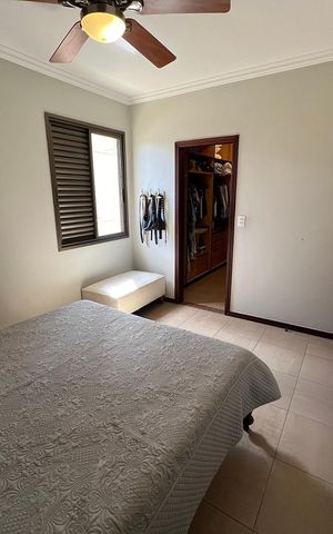 Apartamento à venda com 400m², 5 quartos e 4 vagas Apartamento à venda com 400m², 5 quartos e 4 vagasQuarto