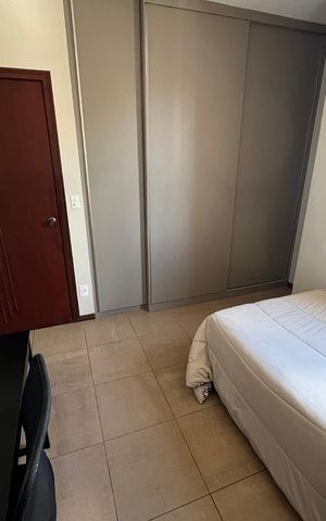 Apartamento à venda com 400m², 5 quartos e 4 vagas Apartamento à venda com 400m², 5 quartos e 4 vagasQuarto