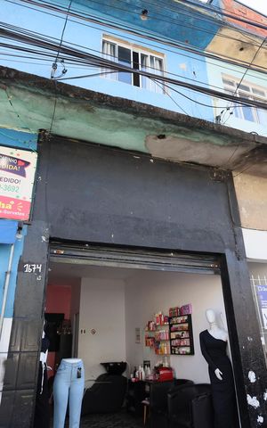 Casa à venda com 470m², 3 quartos e 4 vagasFachada