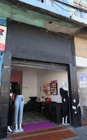 Casa à venda com 470m², 3 quartos e 4 vagasFachada
