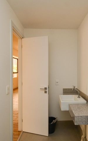 Apartamento à venda com 74m², 2 quartos e 2 vagas Apartamento à venda com 74m², 2 quartos e 2 vagasBanheiro Social