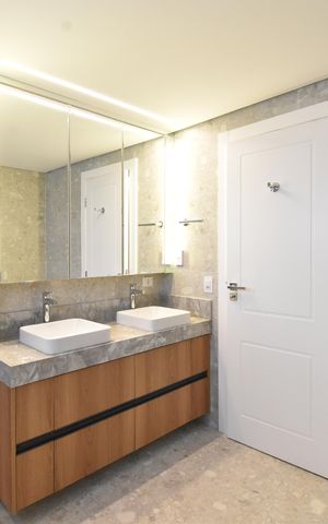 Casa de condomínio à venda com 266m², 3 quartos e 2 vagasBanheiro da Suíte 1