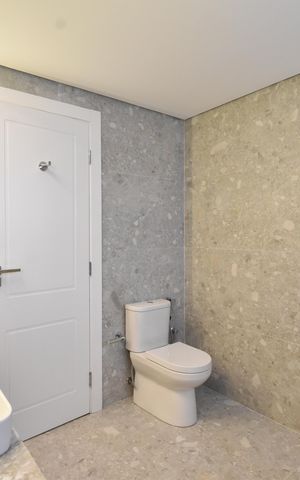 Casa de condomínio à venda com 266m², 3 quartos e 2 vagasBanheiro da Suíte 1