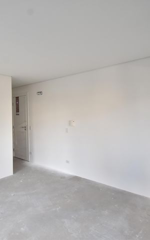 Casa de condomínio à venda com 266m², 3 quartos e 2 vagasSuíte