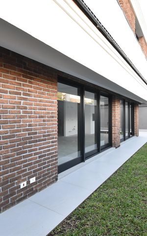 Casa de condomínio à venda com 266m², 3 quartos e 2 vagasÁrea externa