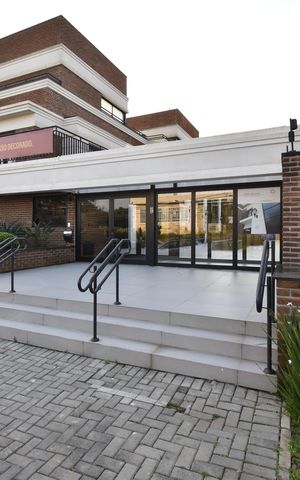 Casa de condomínio à venda com 266m², 3 quartos e 2 vagasFachada