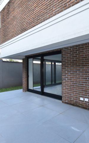 Casa de condomínio à venda com 266m², 3 quartos e 2 vagasÁrea externa