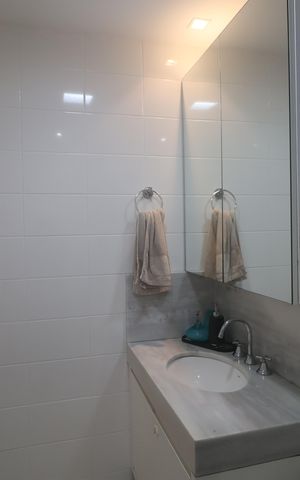 Apartamento à venda com 84m², 3 quartos e 2 vagasBanheiro da Suíte