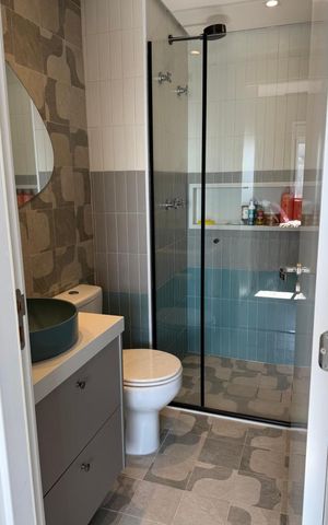 Apartamento à venda com 85m², 2 quartos e 2 vagas Apartamento à venda com 85m², 2 quartos e 2 vagasBanheiro 2