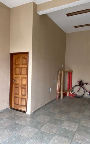 Casa para alugar com 150m², 2 quartos e 1 vaga Casa para alugar com 150m², 2 quartos e 1 vagaGaragem