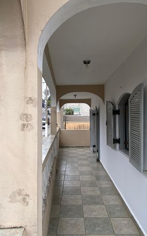 Casa para alugar com 150m², 2 quartos e 1 vaga Casa para alugar com 150m², 2 quartos e 1 vagaVaranda da Sala
