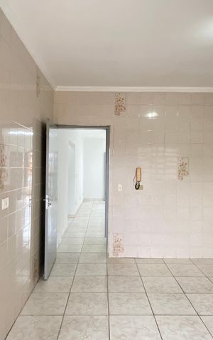 Casa para alugar com 150m², 2 quartos e 1 vaga Casa para alugar com 150m², 2 quartos e 1 vagaCozinha