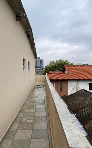 Casa para alugar com 150m², 2 quartos e 1 vaga Casa para alugar com 150m², 2 quartos e 1 vagaVaranda da Sala