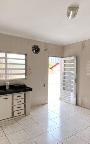 Casa para alugar com 150m², 2 quartos e 1 vaga Casa para alugar com 150m², 2 quartos e 1 vagaCozinha