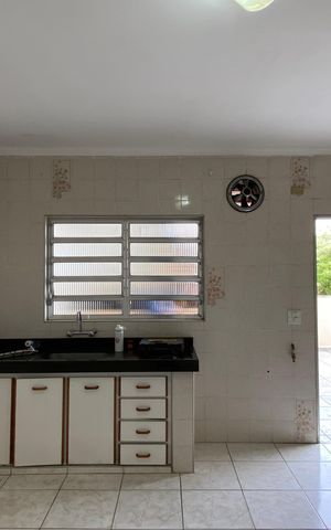 Casa para alugar com 150m², 2 quartos e 1 vaga Casa para alugar com 150m², 2 quartos e 1 vagaCozinha