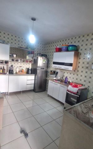 Casa à venda com 185m², 2 quartos e 3 vagas Casa à venda com 185m², 2 quartos e 3 vagasCozinha