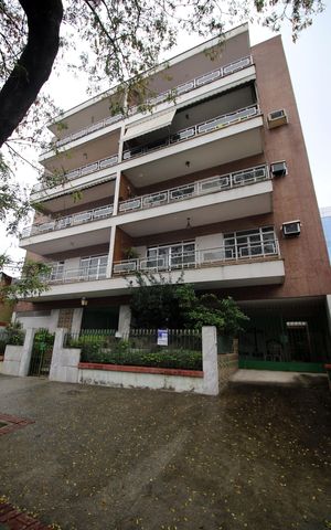 Apartamento à venda com 75m², 2 quartos e 1 vagaFachada 