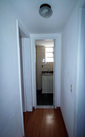 Apartamento à venda com 75m², 2 quartos e 1 vagaCorredor